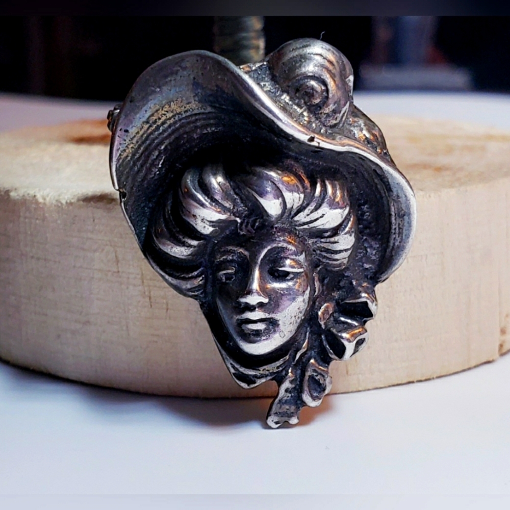 Antiqued Sterling Silver 3D Art Nouveau Aristocrat Woman Bust Brooch Pin